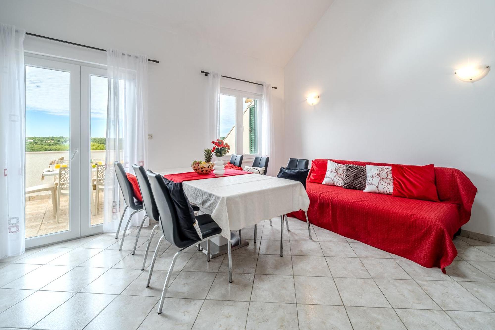 Apartment Milna - With Swimming Pool & Amazing Seaviews, Above Bijaka Beach Extérieur photo